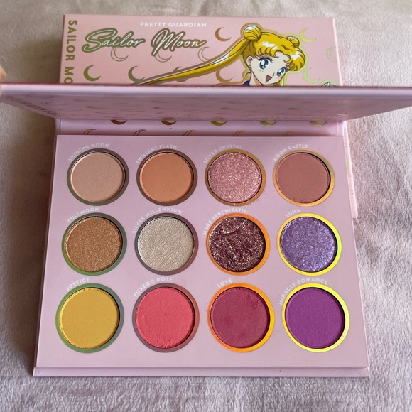 COLOURPOP x SAILOR MOON🌙 Pretty Guardian-pressed powder eyeshadow palette - Picture 3 of 7